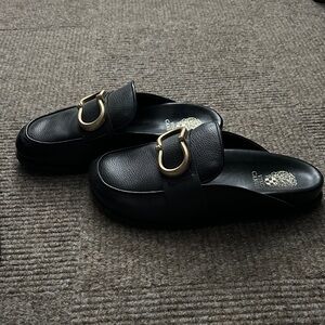Vince Camuto Junnie Clog